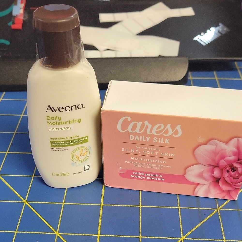 Aveeno Body Wash and Caress Soap Set New In Box & Sealed